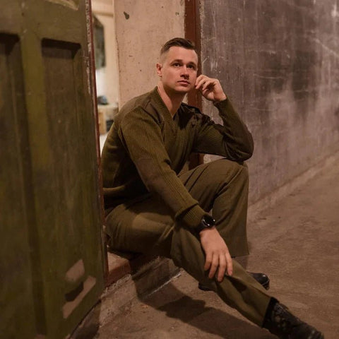 ¿Qué hace que un suéter de lana militar sea tan duradero?