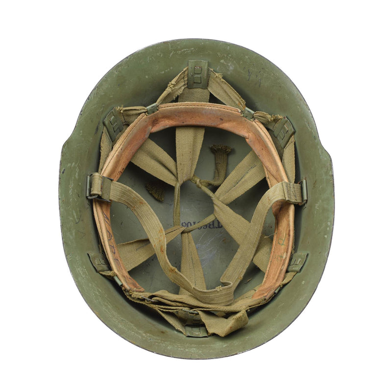 Casco de acero táctico serbio original con revestimiento de engranajes de combate oliva