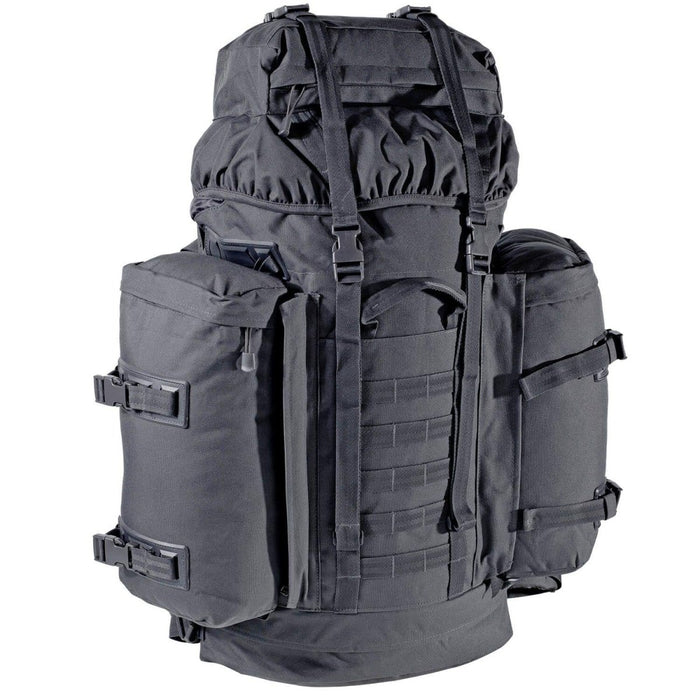 Mochila grande negra para senderismo de montaña A.Blochl con múltiples correas, bolsillos laterales y soporte acolchado para hombros y caderas.
