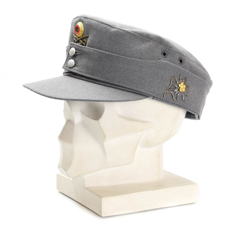 Capitres de montaña militar del ejército alemán original Gebirgsjäger Gray con insignia de flores