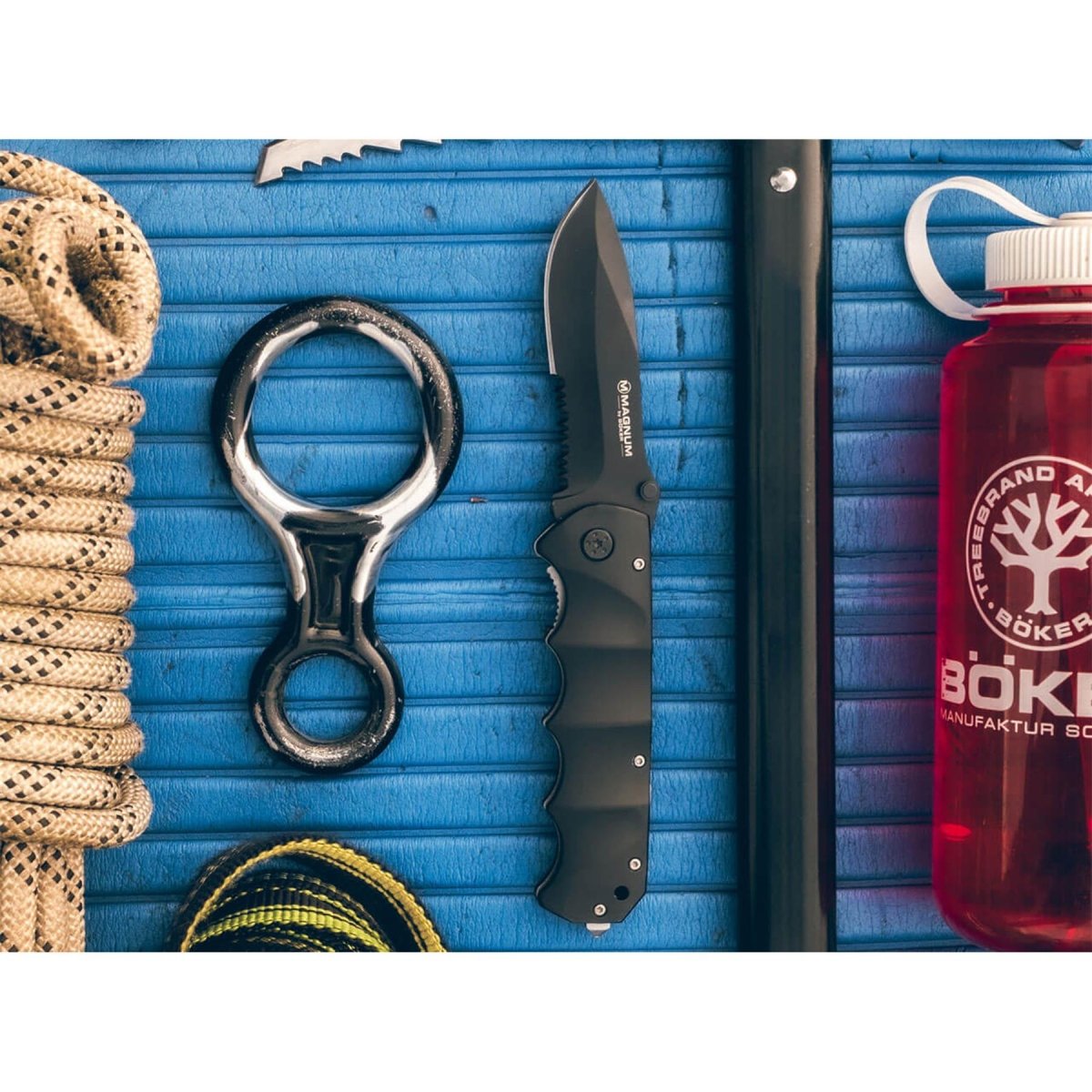 BOKER Black Spear navaja de bolsillo acero inoxidable 440A recubierta de negro mango de aluminio
