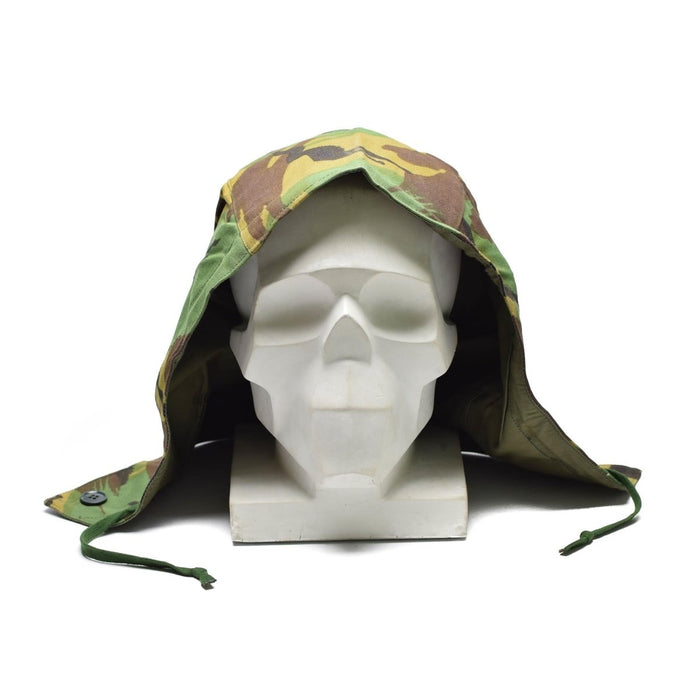Capucha original de parka militar británica desmontable en camuflaje de bosque DPM para protección contra el frío.