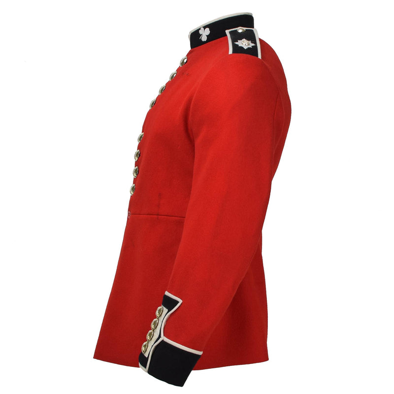 Guardia de uniforme de chaqueta del ejército británico