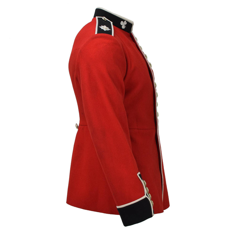 Guardia de uniforme de chaqueta del ejército británico