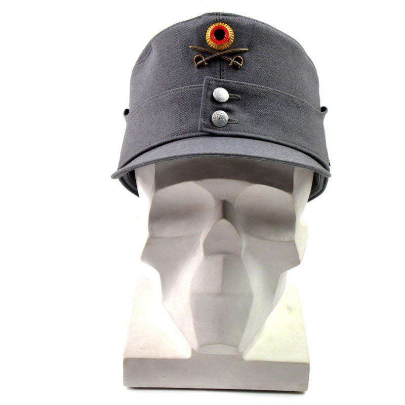 Capitres de montaña militar del ejército alemán original Gebirgsjäger Gray con insignia de flores