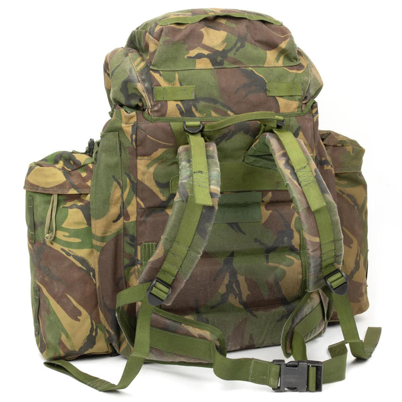 Mochila táctica británica original bosque camuflaje 90 litros laterales