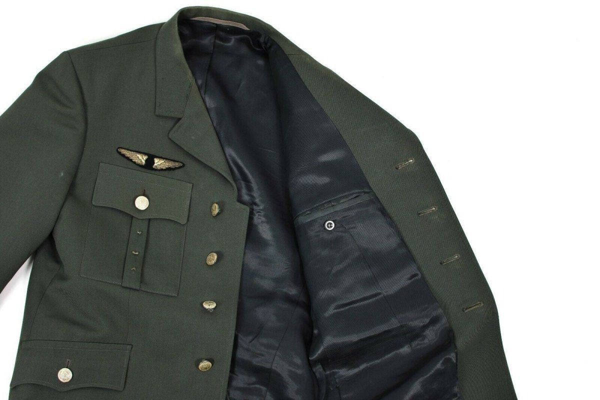 Genuina chaqueta formal del uniforme del ejército austriaco Problema militar gris