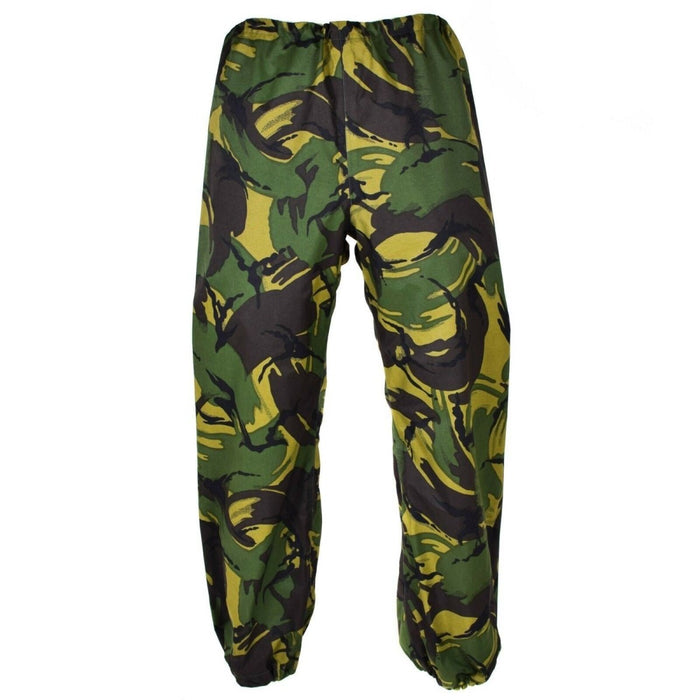 Pantalones de lluvia de camuflaje DPM genuinos del ejército británico con Goretex impermeable, cintura ajustable y tejido transpirable.