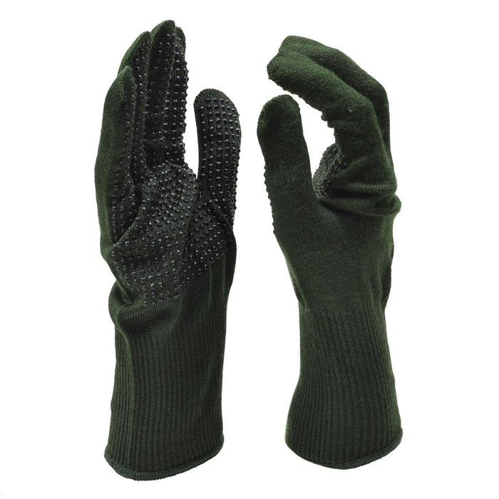 Par de auténticos guantes tácticos Nomex de color verde militar británico con textura de agarre tejido para resistencia al fuego y agarre seguro.