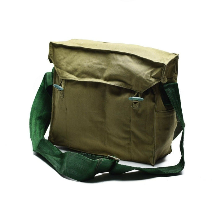 Bolso de hombro de lona genuina del ejército búlgaro en color caqui con correa verde ajustable y cierre de solapa seguro.