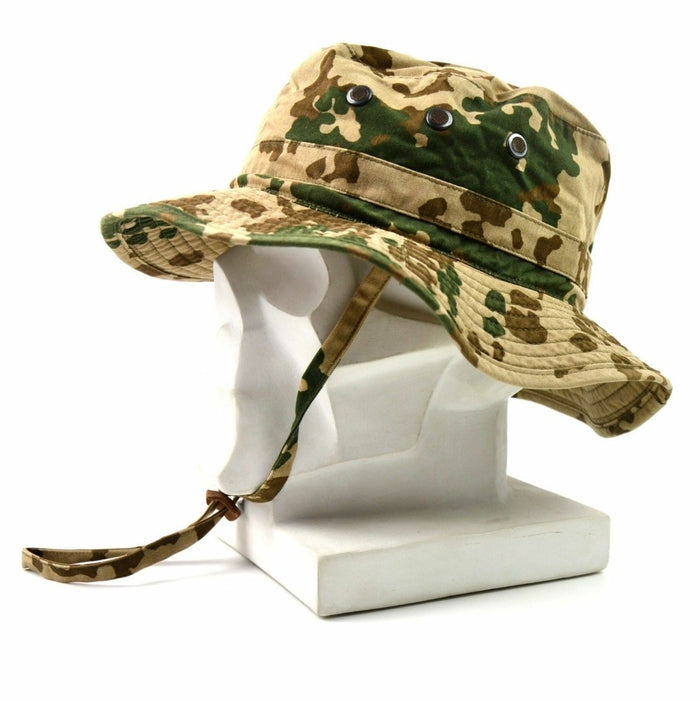 Gorro boonie original del ejército alemán en camuflaje del desierto con ala ancha y correa para la barbilla para uso táctico