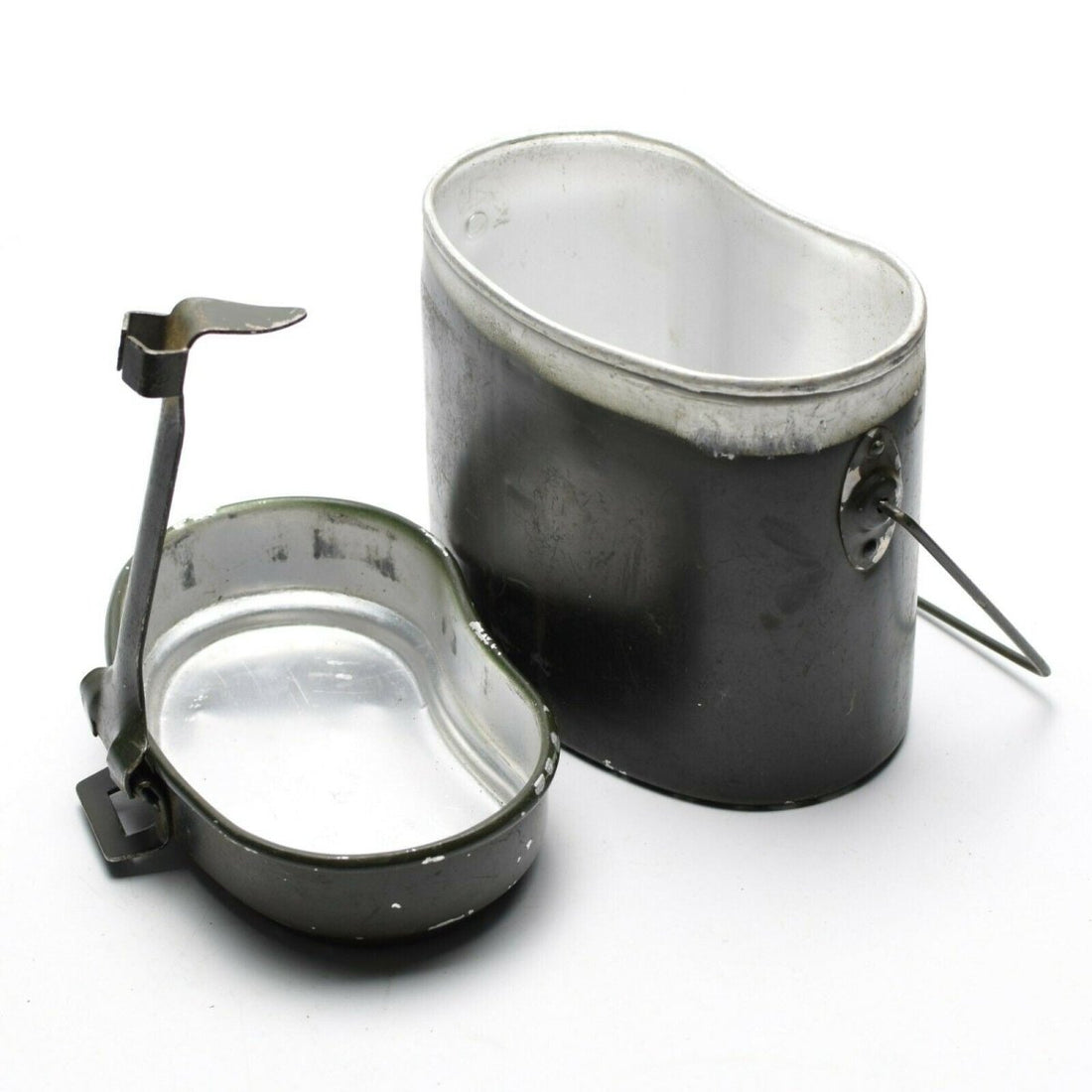 Kit de desorden del ejército rumano genuino. Bote de bolos militar de aluminio