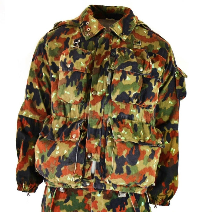 Parka vintage con capucha de francotirador de camuflaje M70 Alpenflage del ejército suizo con múltiples bolsillos y ajuste ajustable