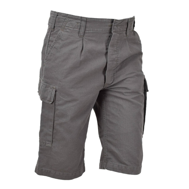 Olive green Leo Kohler military bermuda shorts with multiple pockets, durable cotton fabric for outdoor and combat use