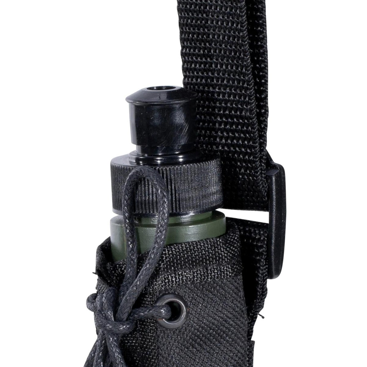 MFH Bota 0,75 L Botella de agua de plástico con funda de poliéster incluida, color negro