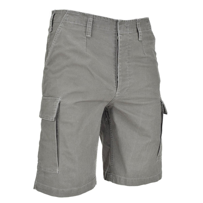 Bermudas de piel de topo prelavada color oliva estilo ejército alemán Mil-Tec con bolsillos cargo, diseño liviano y duradero.