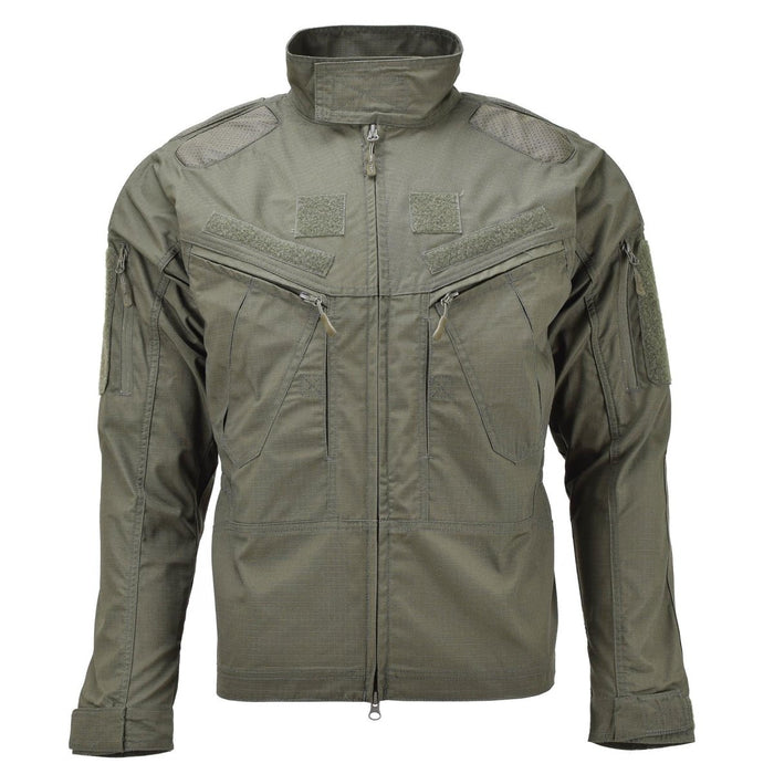 Chaqueta Chimera de estilo militar Mil-Tec en color verde oliva con tejido ripstop duradero y múltiples bolsillos con cremallera.