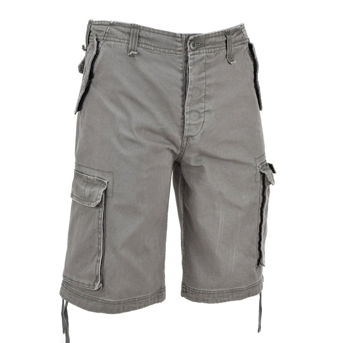 Shorts cargo paracaidista estilo militar gris Mil-Tec con múltiples bolsillos y trabillas para cinturón para uso en exteriores.