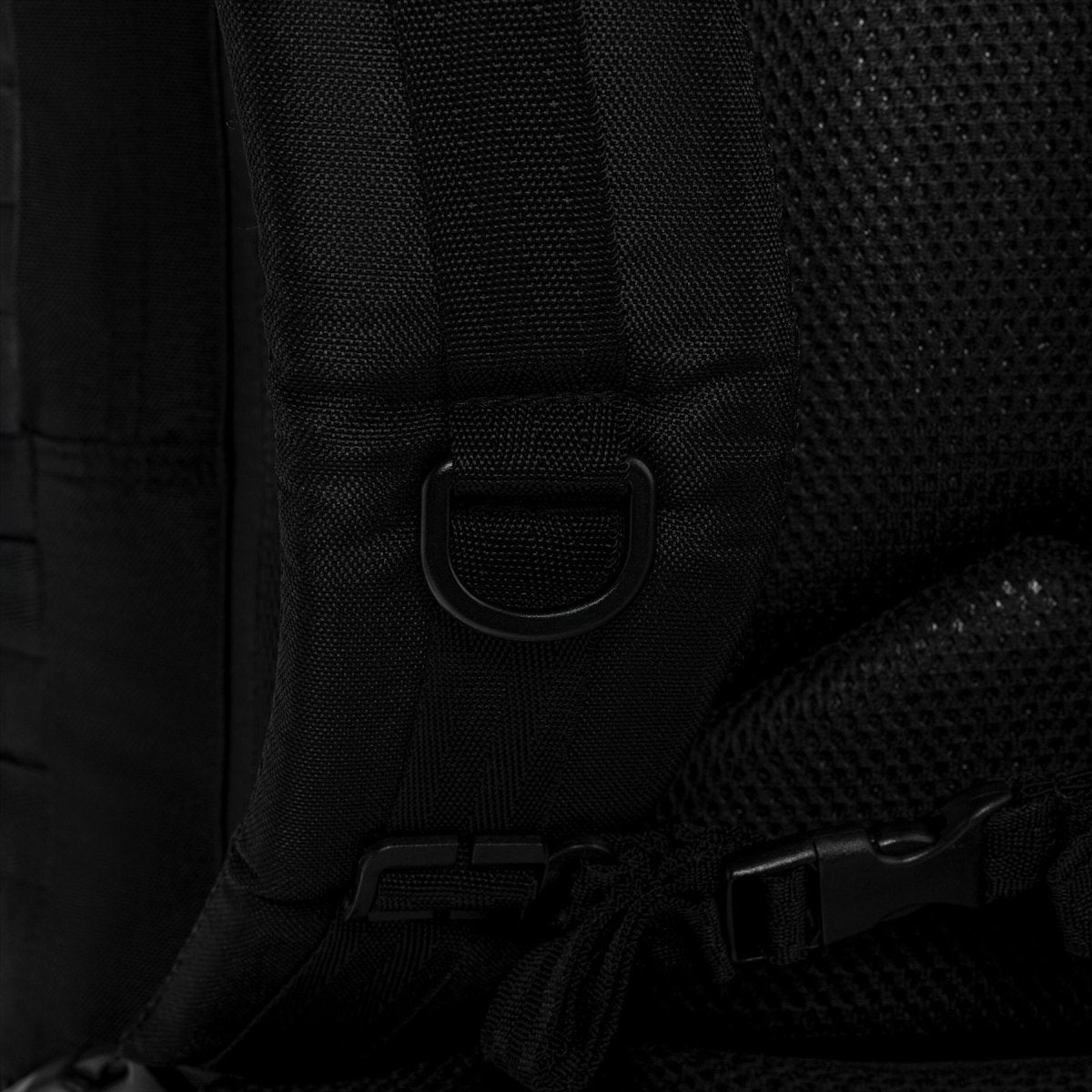 Mil-Tec German Gen. II Mochila táctica 65L Coras de acolchada ajustable duradera