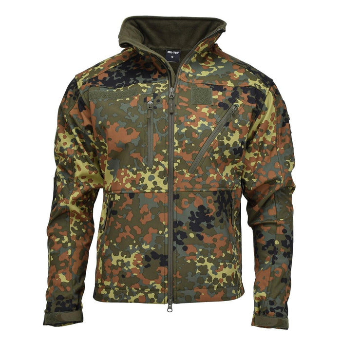 Chaqueta softshell MIL-TEC en camuflaje alemán Flecktarn con bolsillos con cremallera, codos reforzados y puños ajustables para uso en exteriores.