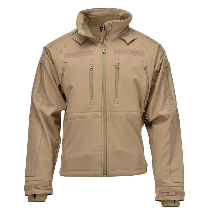 Chaqueta de senderismo MIL-TEC Coyote Soft Shell con cremalleras a prueba de tormentas, forro polar y puños ajustables para uso en exteriores.