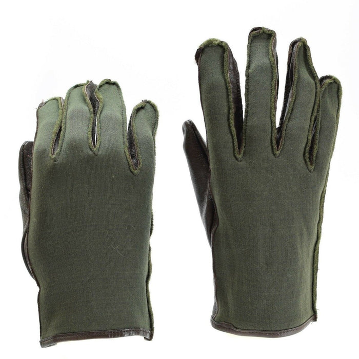Guantes de combate originales del ejército belga estilo Segunda Guerra Mundial en nailon verde oliva y cuero con costuras reforzadas y muñequeras ajustables.