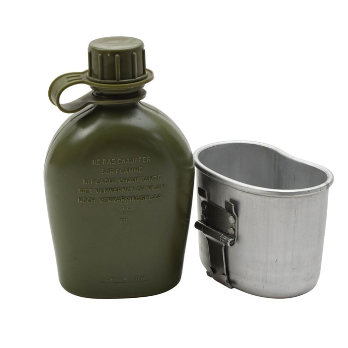 Cantimplora original militar belga de plástico verde oliva de 1 litro con tapa adjunta y vaso de aluminio con asas plegables
