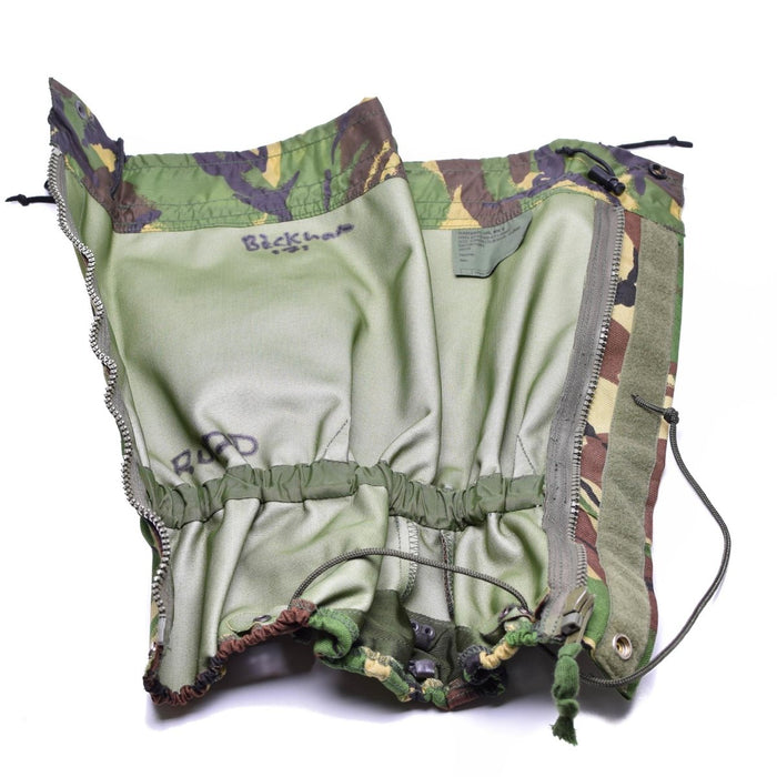 Polainas impermeables de camuflaje DPM originales del ejército británico con accesorios ajustables para una protección resistente al aire libre.