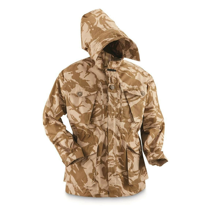 Parka militar británica de camuflaje del desierto con capucha, resistente al viento, cintura ajustable y múltiples bolsillos de almacenamiento.