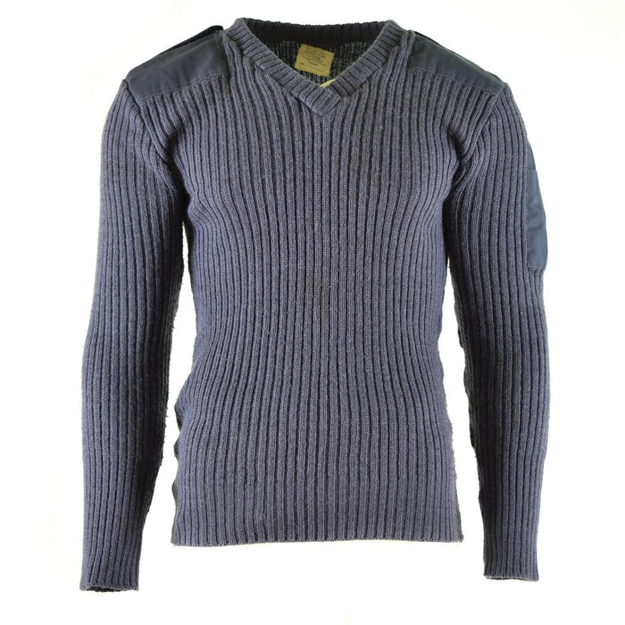 Jersey de lana original del comando del ejército británico en color gris azulado con parches reforzados en hombros y codos, diseño con cuello en V.