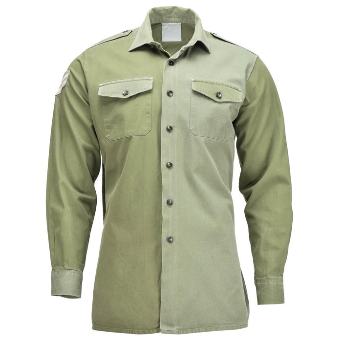 Camisa de servicio militar de manga larga, color verde oliva, original del ejército británico, con puños con botones y bolsillos en el pecho.