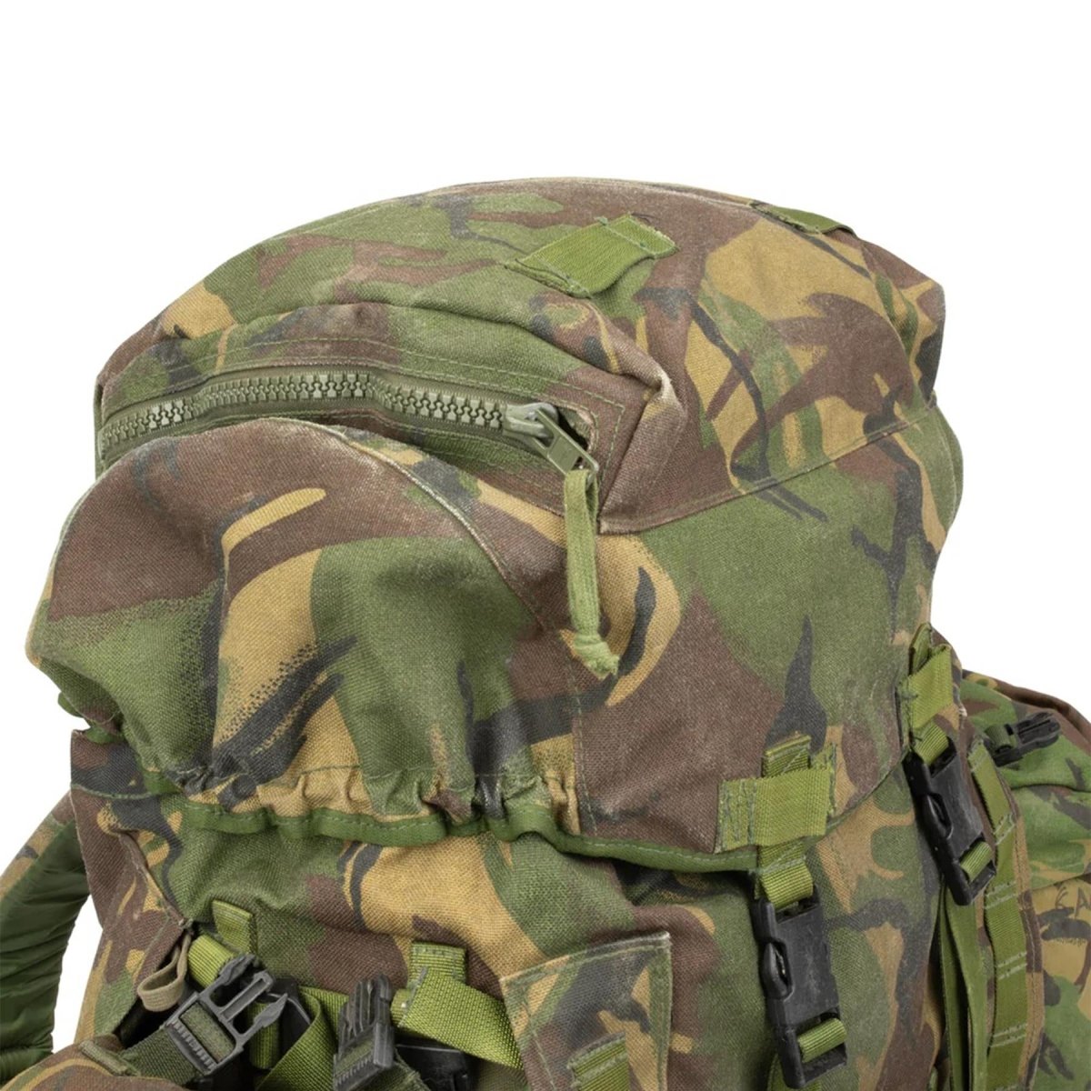 Mochila táctica británica original bosque camuflaje 90 litros laterales