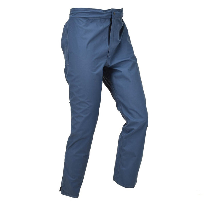Pantalones azules impermeables para clima húmedo de la Royal Air Force británica diseñados para mayor durabilidad y uso en exteriores.