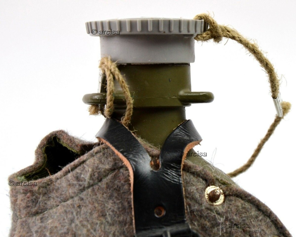 Frasco de bebida del ejército checo original CZ M60 Botella de agua Cantina militar