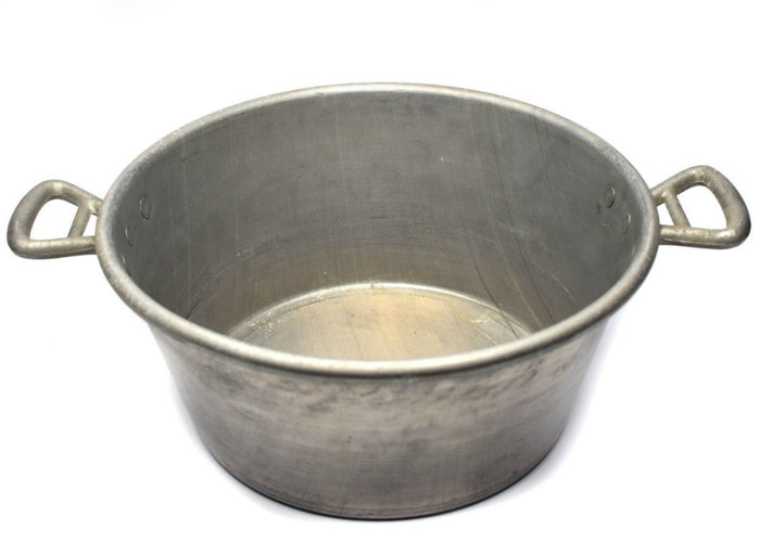 Olla vintage grande de aluminio del ejército francés con asas dobles, ideal para cocinar al aire libre y al estilo militar.