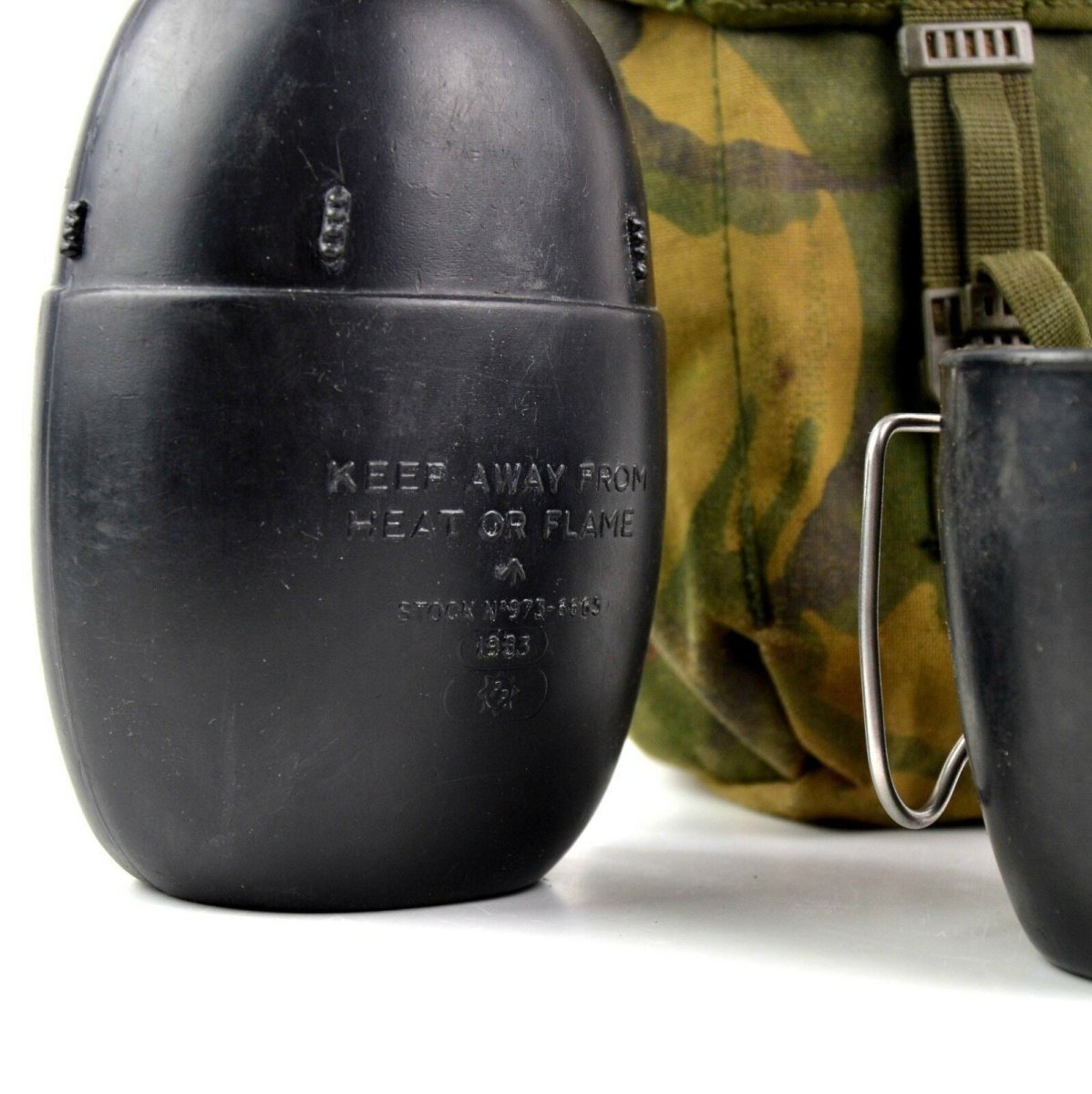 Cantina del ejército británico genuino original con la taza 58 Botella de agua con bolsa