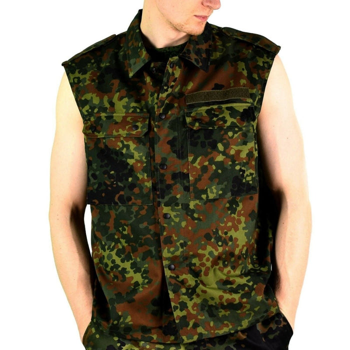 Chaleco táctico de camuflaje flecktarn del ejército alemán sin mangas con múltiples bolsillos y frente con botones para uso en exteriores y combate