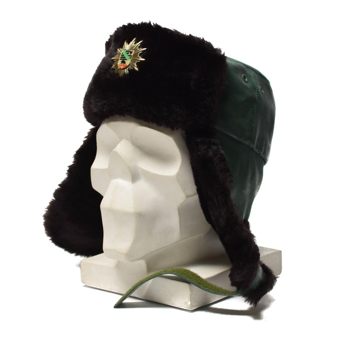 Policía alemana original sombrero de invierno cálido clima frío Fur falso Ushanka Insignia nueva