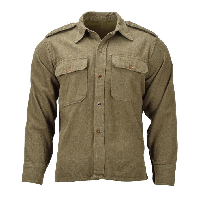 Camisa táctica militar griega original de lana verde oliva con botones en la parte delantera, charreteras en los hombros y mangas largas.