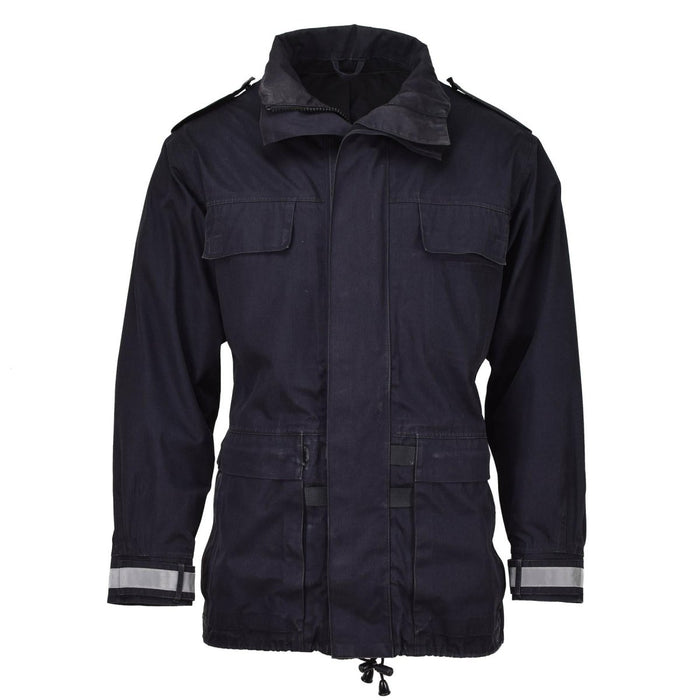 Original chaqueta impermeable militar negra, parka impermeable con puños reflectantes y ajuste ajustable para protección contra el clima húmedo.