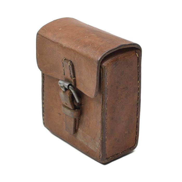 Porta revistas de cuero duro militar sueco vintage con hebilla segura y accesorio de cinturón universal, diseño compacto y duradero