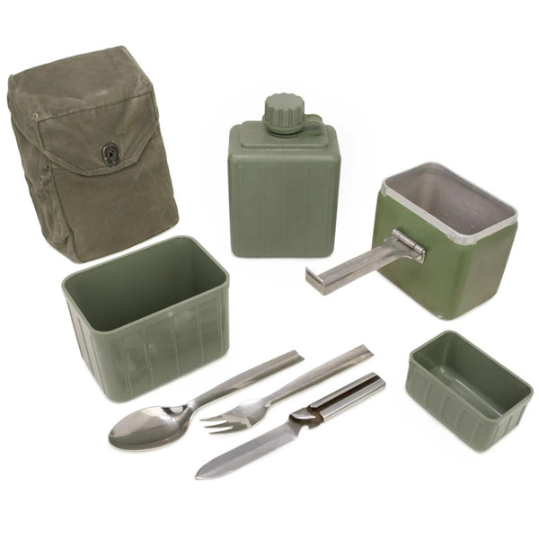 Kit de desorden yugoslavo original. Kit de desorden militar del ejército Cantenserio de cantinero