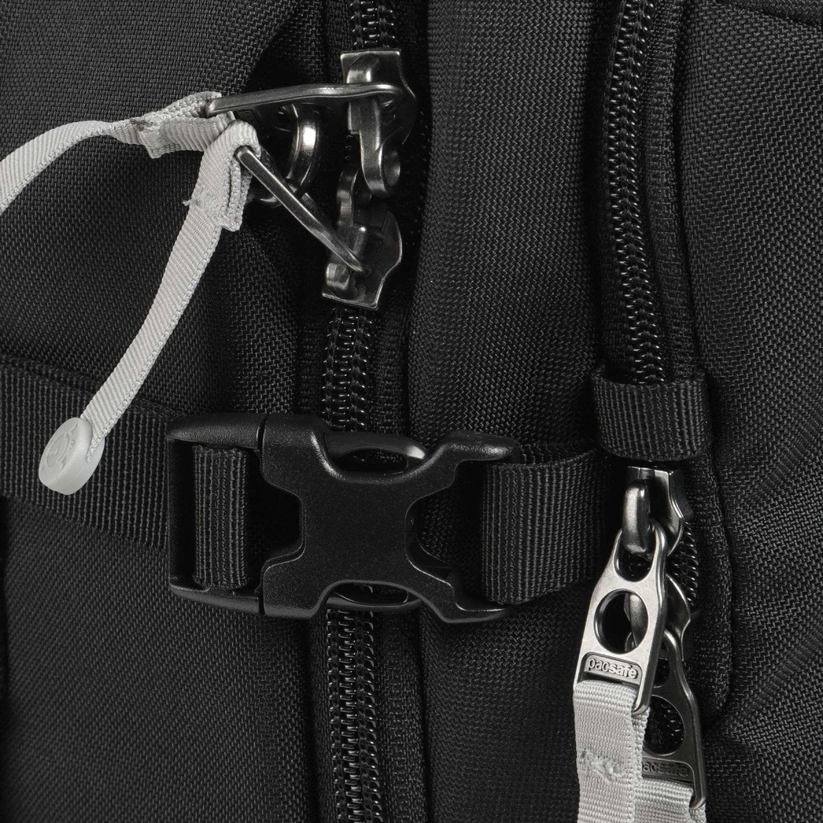 PacSafe Go 34L Travel Mackpack Carrera en anti -RPET RPET Zippers Black