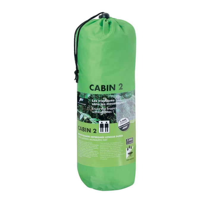 Paquete verde de red para insectos con la marca 'Cabin 2' sobre un fondo blanco
