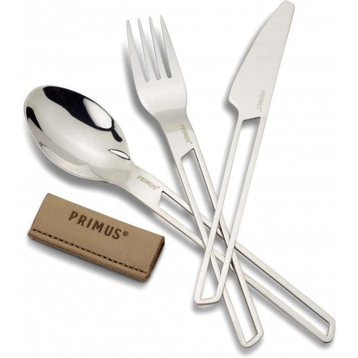 Juego de cubiertos de camping ligeros de acero inoxidable con cuchillo, tenedor, cuchara y funda de transporte de cuero de Primus.