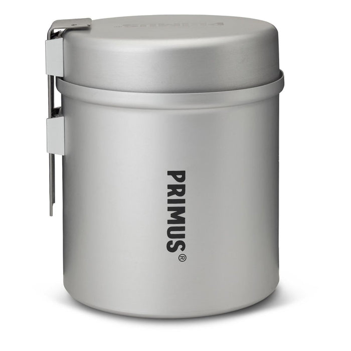 Olla Primus Essential Trek compacta y liviana con revestimiento cerámico para cocinar eficientemente al aire libre y fácil limpieza.