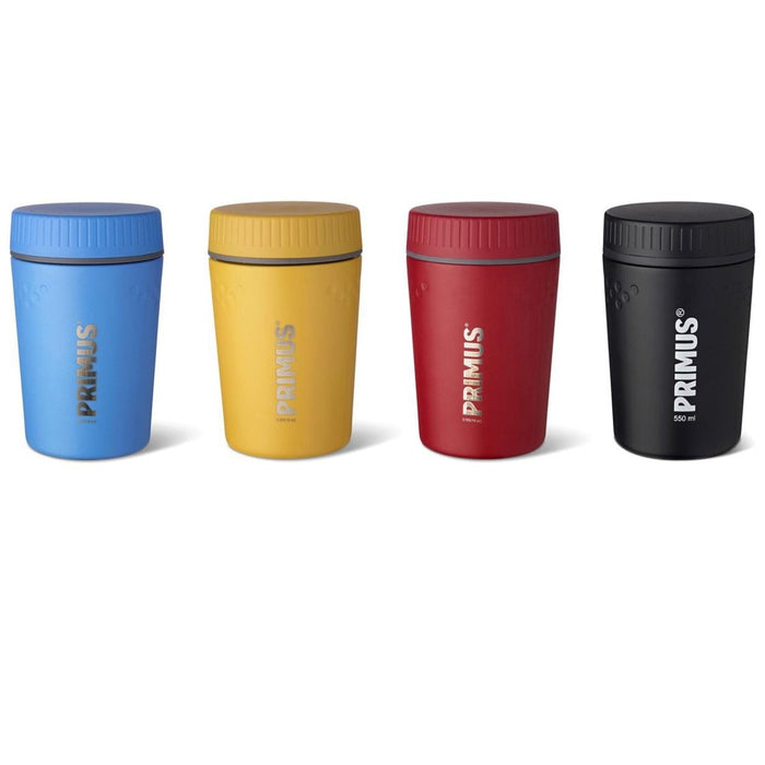 Cuatro jarras aisladas al vacío Primus Trailbreak en azul, amarillo, rojo y negro con tapas de rosca alineadas una al lado de la otra.